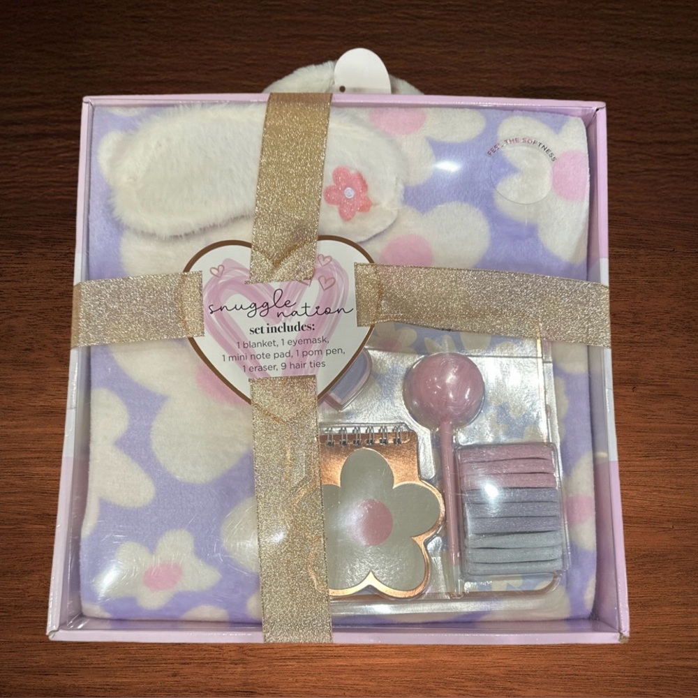 Snuggle nation 14 pieces cozy blanket set